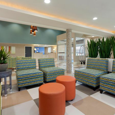 Holiday Inn Express Williamsburg North By Ihg Norge Esterno foto