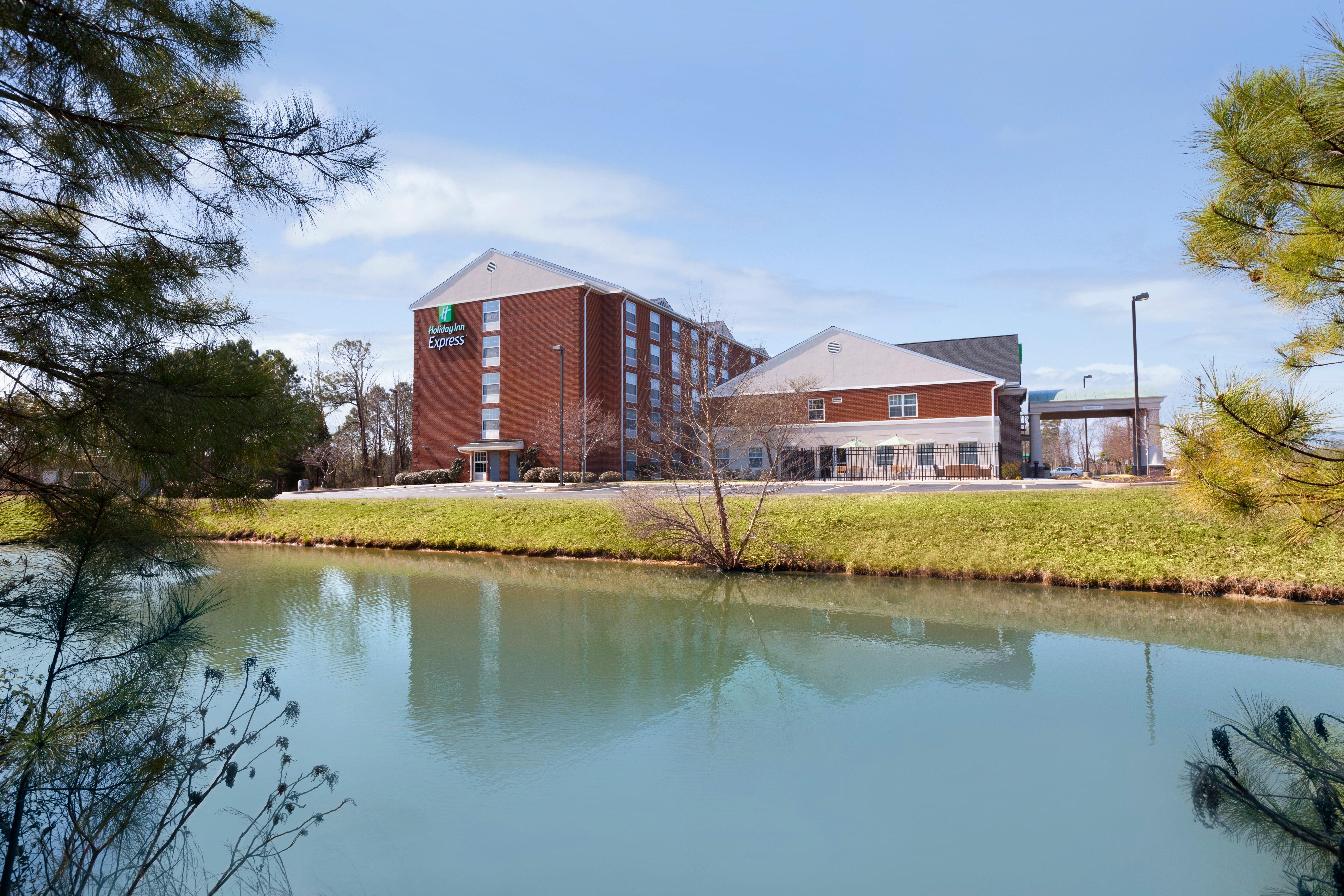 Holiday Inn Express Williamsburg North By Ihg Norge Esterno foto