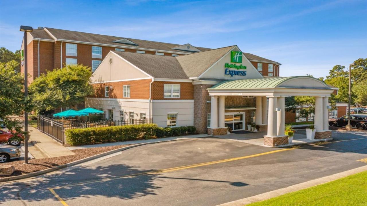 Holiday Inn Express Williamsburg North By Ihg Norge Esterno foto