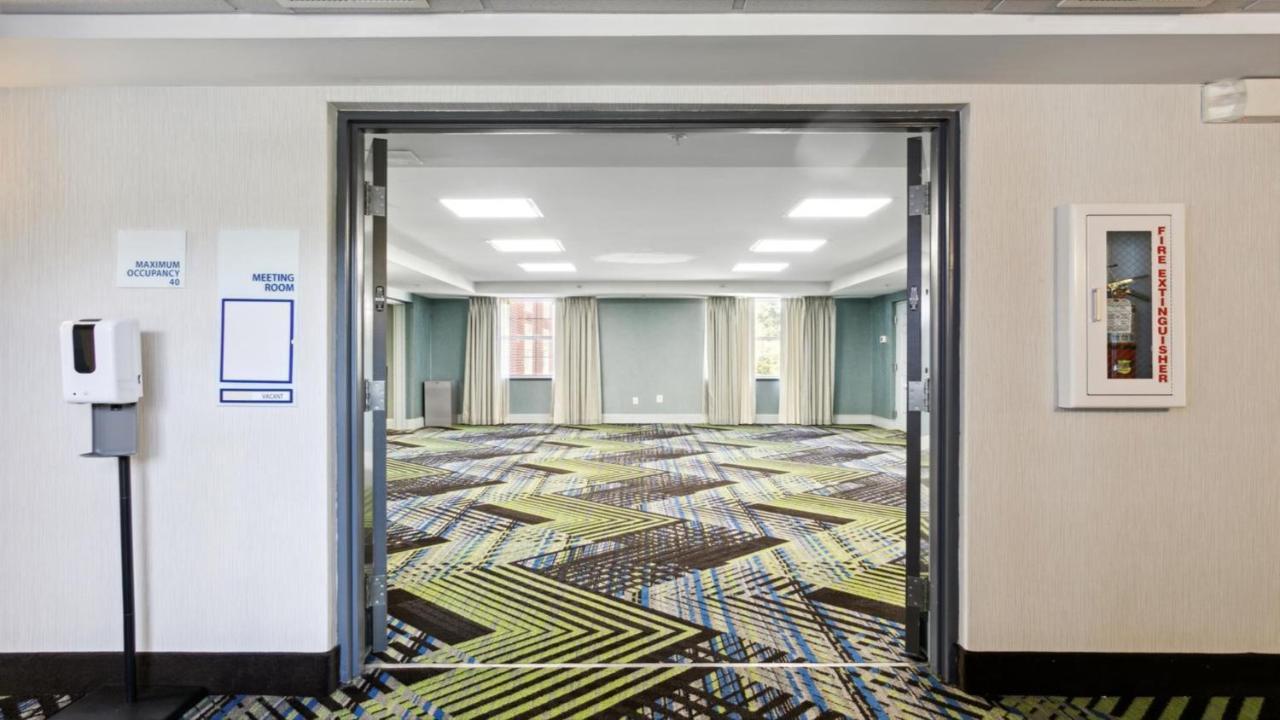 Holiday Inn Express Williamsburg North By Ihg Norge Esterno foto