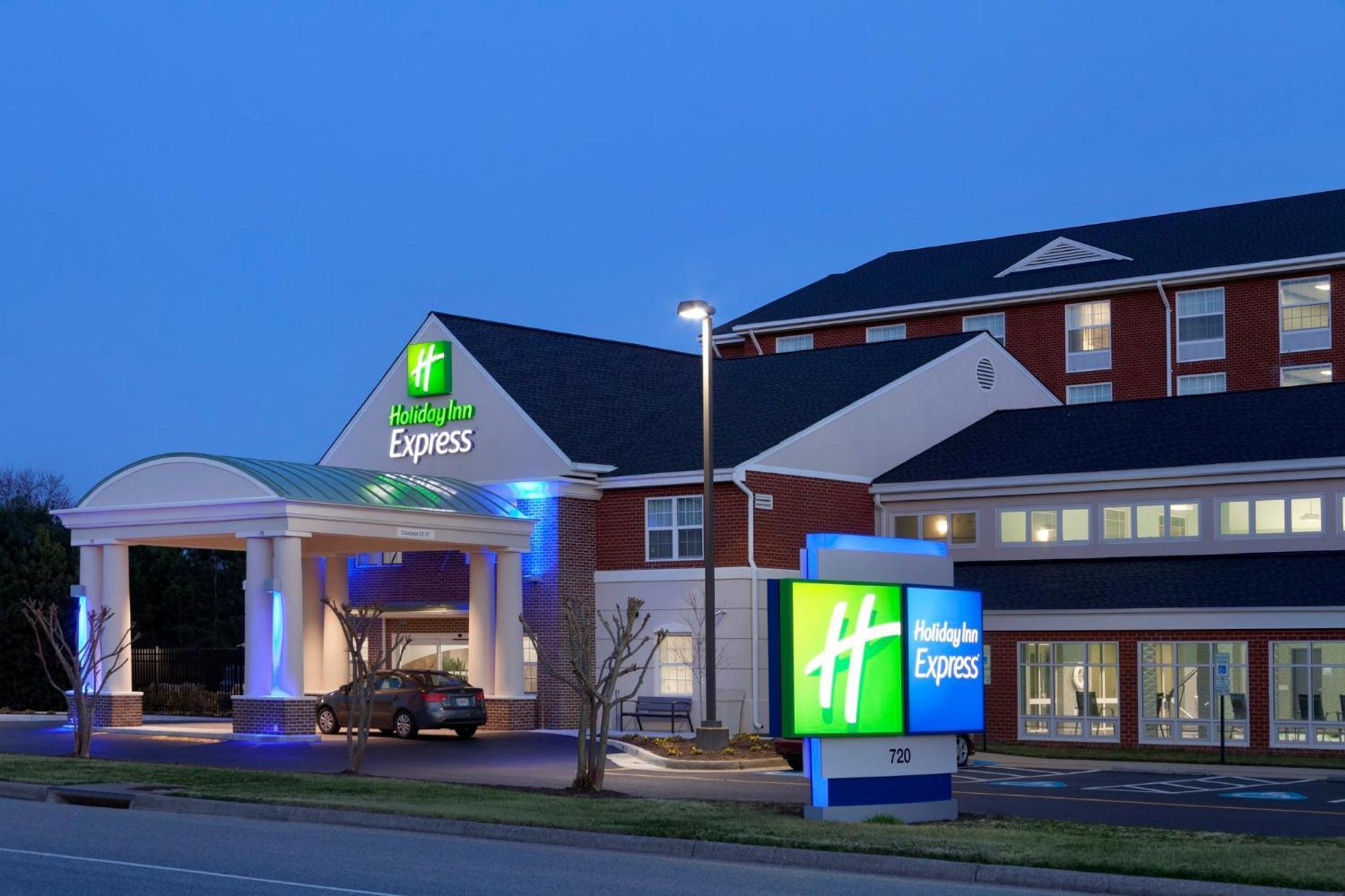 Holiday Inn Express Williamsburg North By Ihg Norge Esterno foto