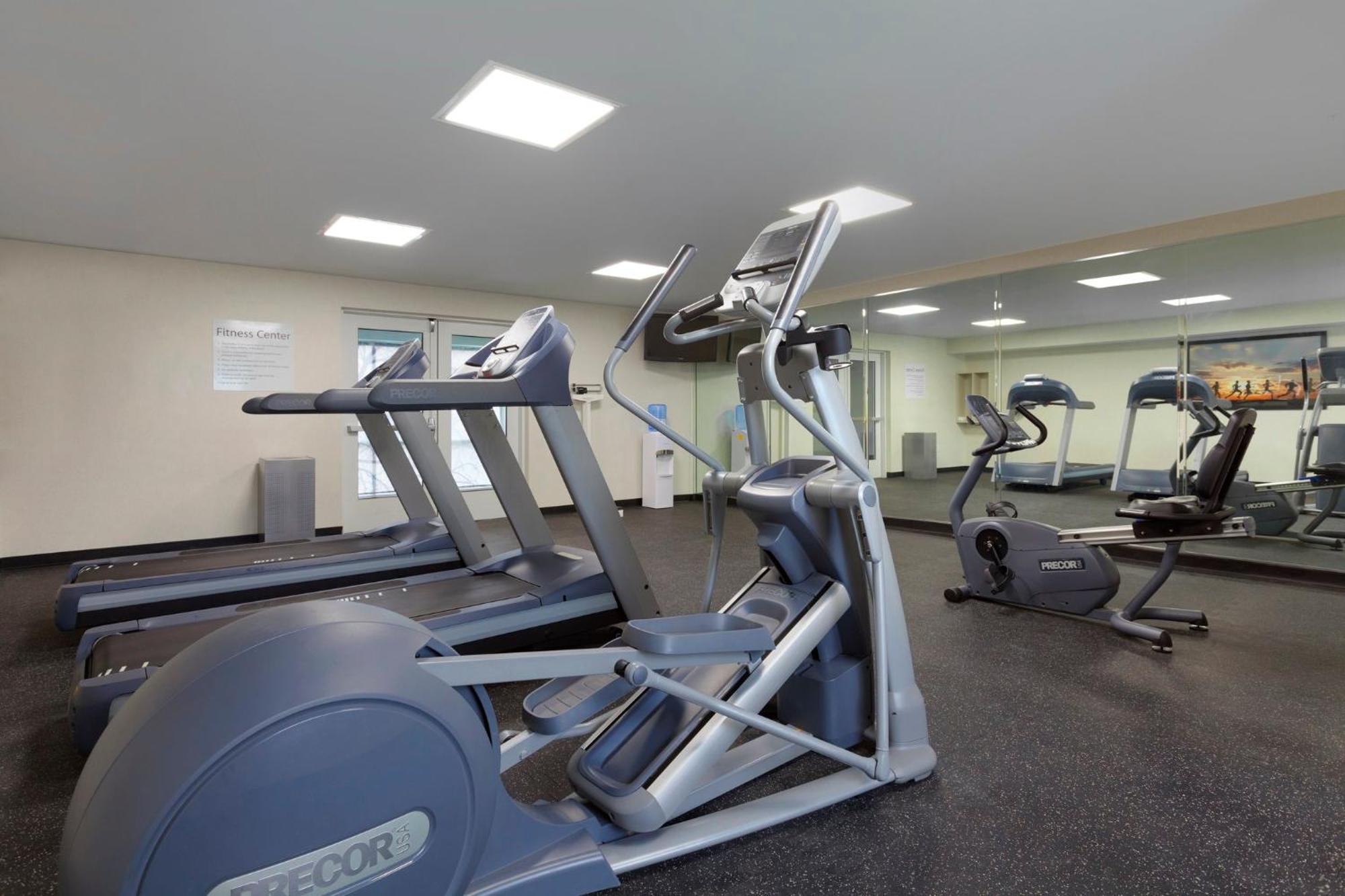 Holiday Inn Express Williamsburg North By Ihg Norge Esterno foto